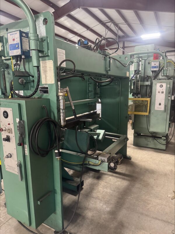 70 Ton x 8' Betenbender Press Brake, 2011 - Go to CNC Backguage, Light Curtains - Image 4