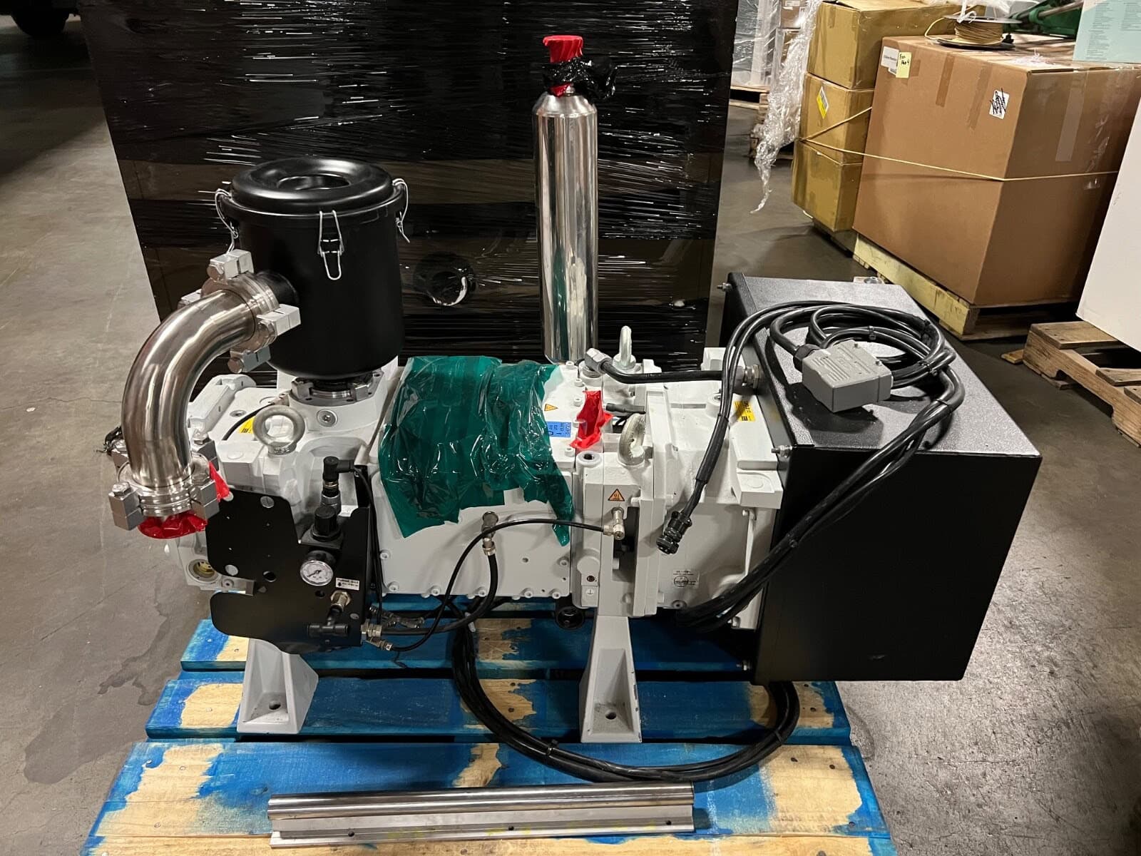 Leybold Dryvac DV 200 Pump, 2020 - Three of Three - Image 4