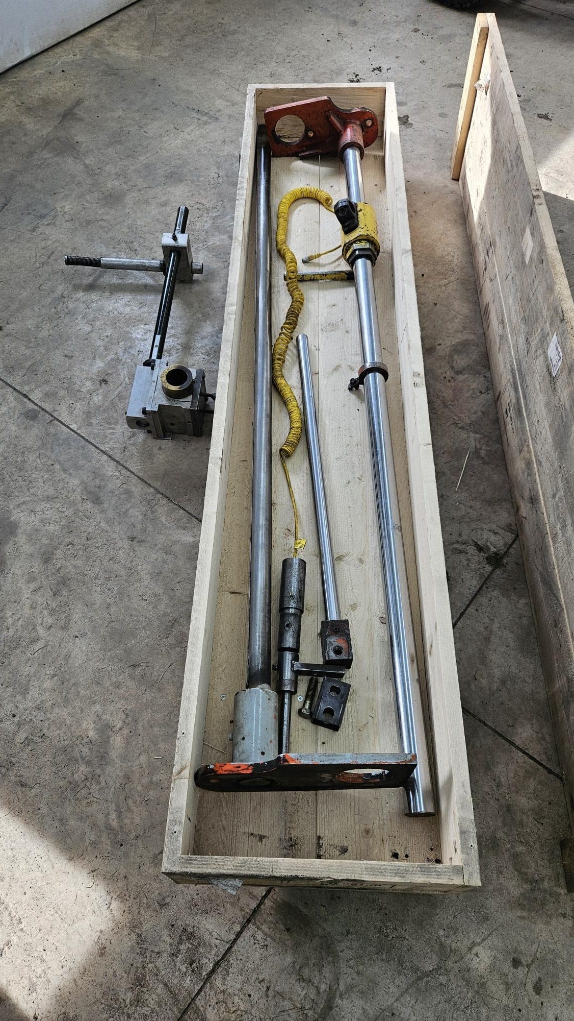 110 Ton Piranha PII-110 Dual-Operator Hydraulic Ironworker, 2000 - Tooling Available - Image 16