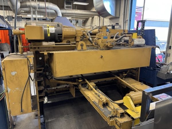 3/8" X 6' Standard AS375-6 Hydraulic Shear, 2001 - owned by a School digital back gauge ￼ - Image 3