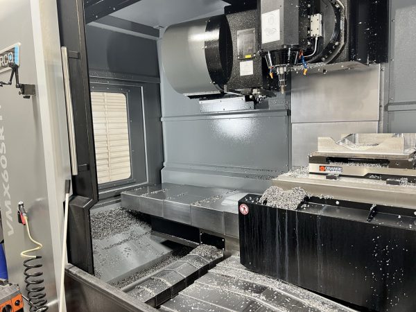 Hurco VMX60-SRTi 5 Axis VMC, 2024 - CTS, Mist Collector, Tooling, Low Hours - Image 3