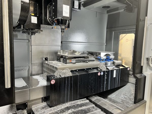 Hurco VMX60-SRTi 5 Axis VMC, 2024 - CTS, Mist Collector, Tooling, Low Hours - Image 4