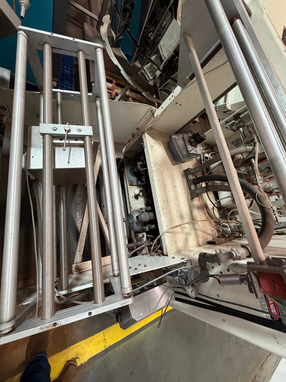General Packaging Model 48 Vertical Form-Fill-Seal Machine with High Tek Scale
