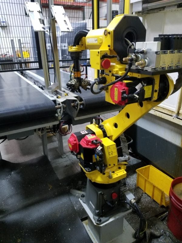 RoboFlex CS Robotic Cell, 2016 - Fanuc M-10iA/12 Robot, 8.5' Conveyor System, Fanuc iRVision - Image 5