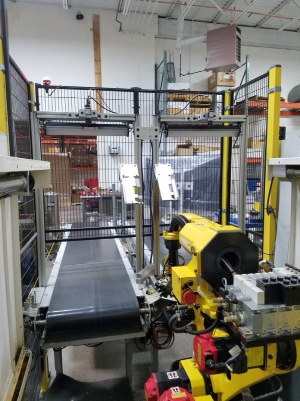 RoboFlex CS Robotic Cell, 2016 - Fanuc M-10iA/12 Robot, 8.5' Conveyor System, Fanuc iRVision - Image 6