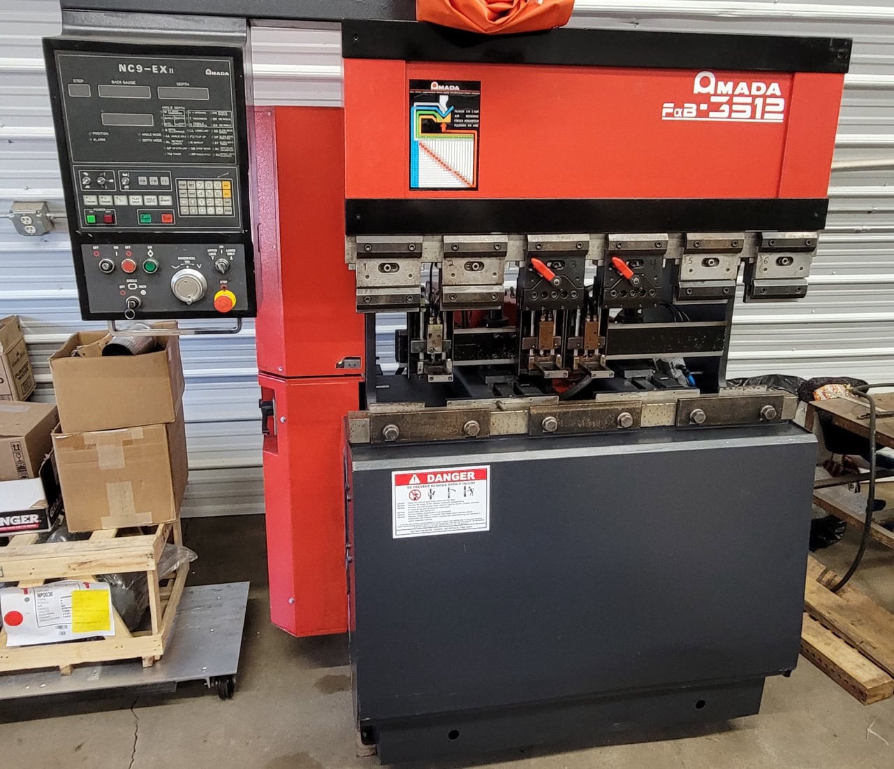35 Ton X 4' Amada FBD 3512E Hydraulic Press Brake, 1992