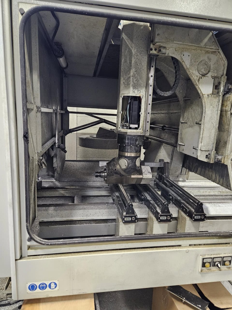 Fom Industrie Axel 5 075 5-Axis CNC Machining Center, 2017 - Image 4