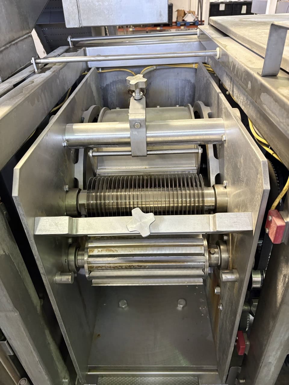 Urschel QuantiCut Q-Series Dicer – Industrial 10" Input System for Dicing, Slicing, Strip Cutting - Image 5