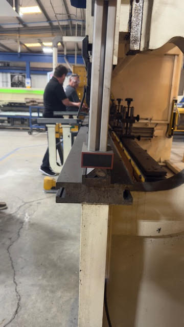 Ermak 176 Ton x 14', 2006 - Hydraulic Press Brake, AP-14 x 176 - Image 5