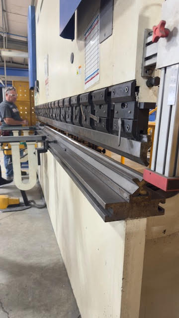 Ermak 176 Ton x 14', 2006 - Hydraulic Press Brake, AP-14 x 176 - Image 6