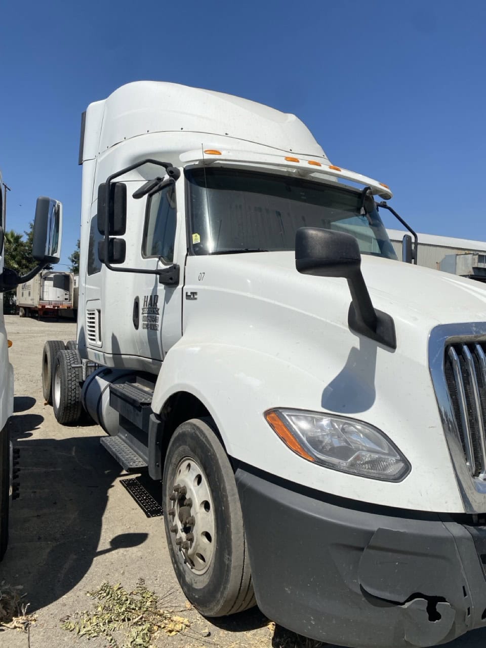International LT625 Sleeper Truck, 2018 – Cummins X15, 72" Sleeper, Automatic - Image 5