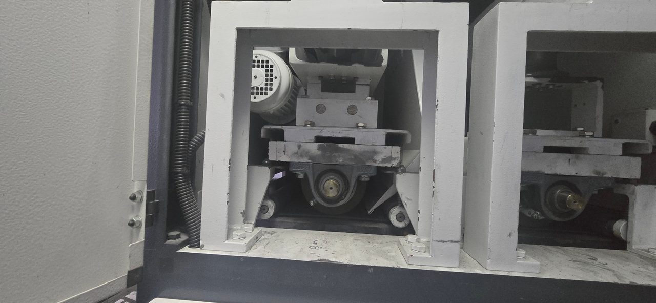 Timesavers 1221-02-44 Dual-Drum Deburring Machine, 2014