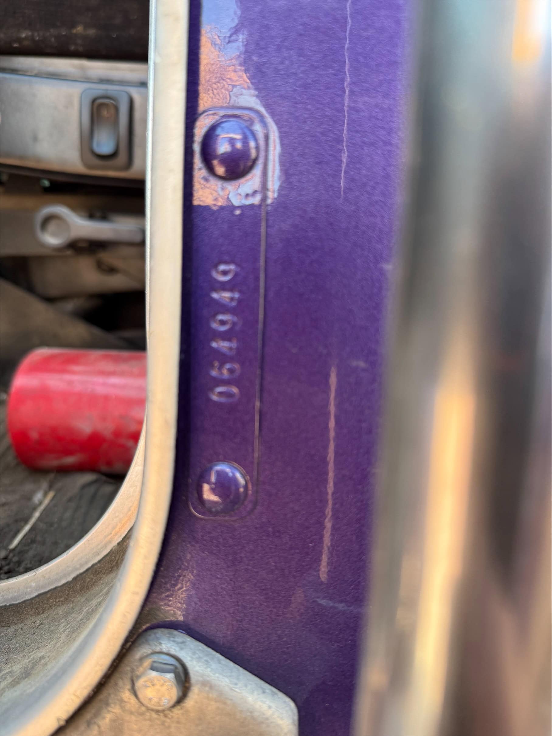 Kenworth T800 Dump Truck, 2004 - Cummins Diesel, 8LL Transmission, 18′ Steel Body - Image 2