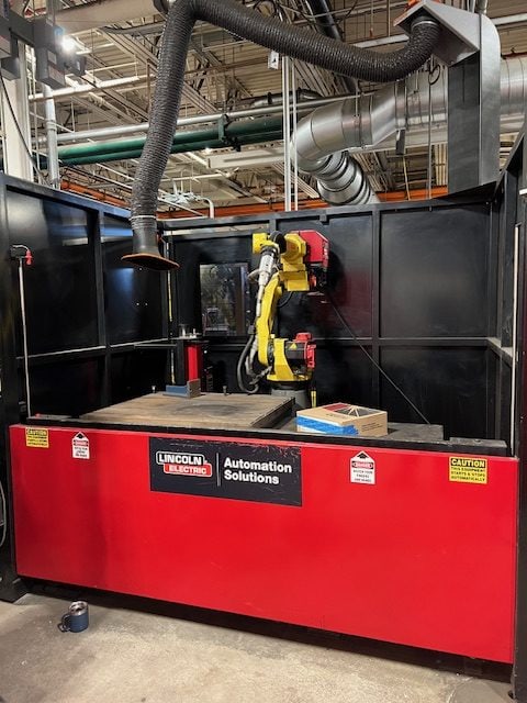 Lincoln Electric System 5 Robotic Welding Cell, 2013 - Fanuc ARCMate 100iC, Lincoln R350 350 Amp Power Supply - Image 2