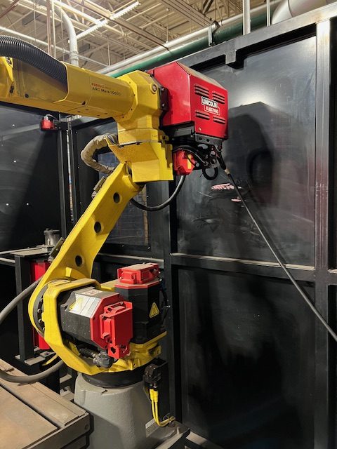 Lincoln Electric System 5 Robotic Welding Cell, 2013 - Fanuc ARCMate 100iC, Lincoln R350 350 Amp Power Supply - Image 5