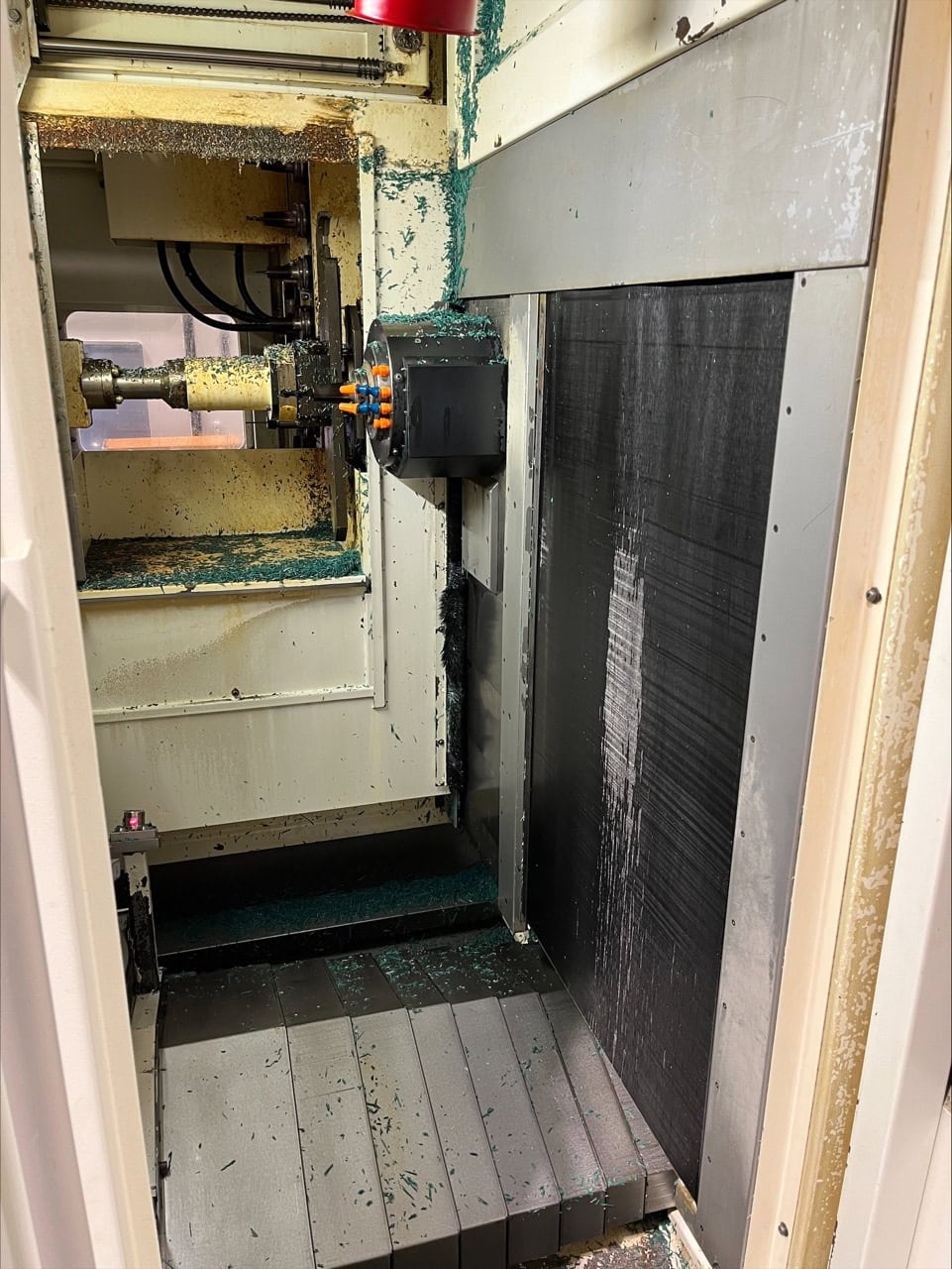 Kitamura Mycenter HX300IF Dual-Pallet HMC, 2008 - Chip Conveyor, 40 Tool ATC, 20,000 RPM Spindle - Image 9
