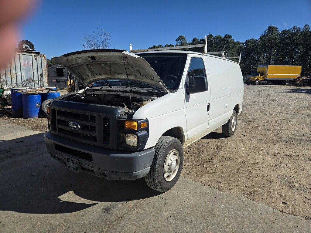 Ford Econoline E-350 Cargo Van, 2013 – 5.4L V8 Commercial Work Van - Image 6