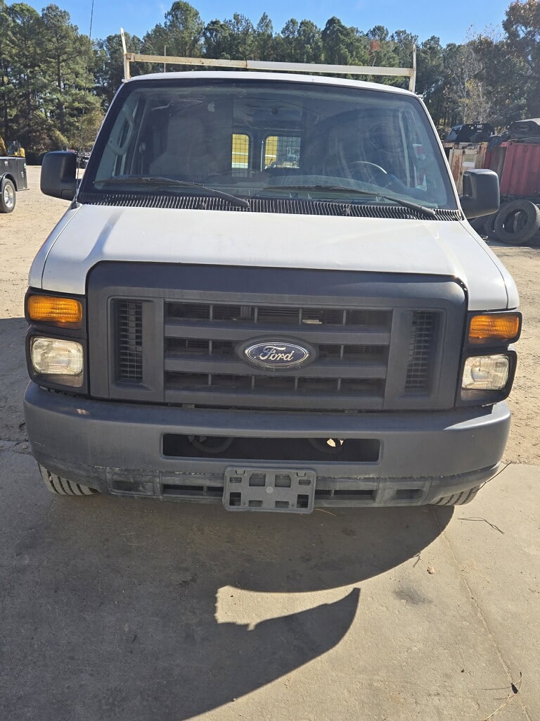 Ford Econoline E-350 Cargo Van, 2013 – 5.4L V8 Commercial Work Van - Image 8