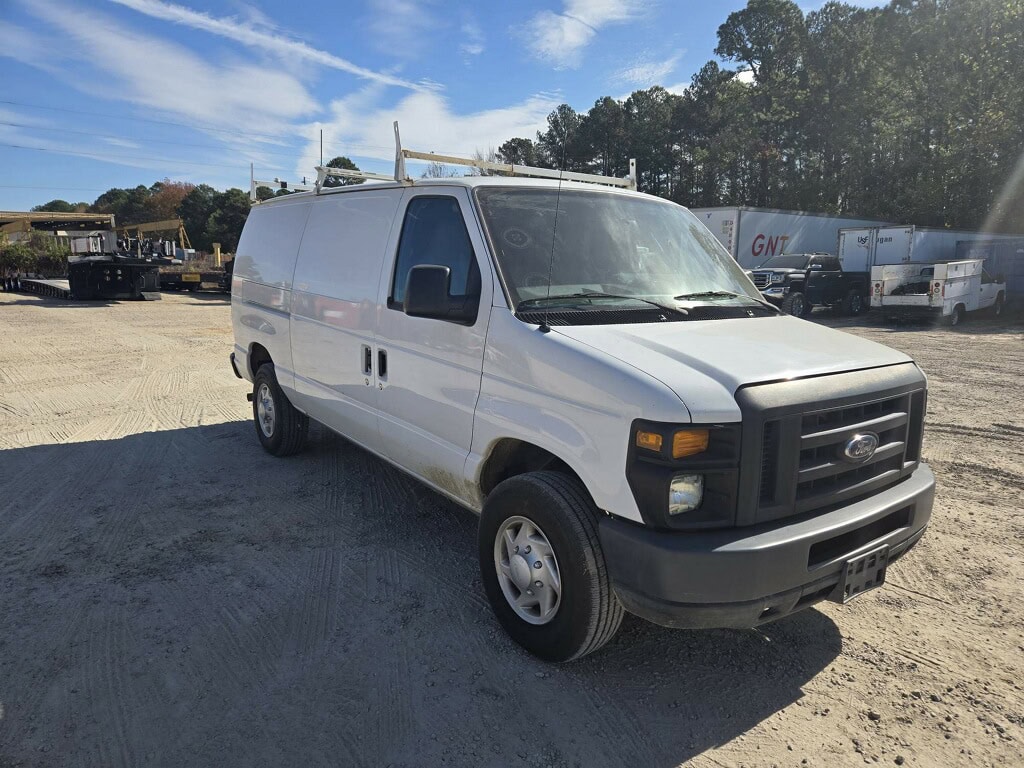 Ford Econoline E-350 Cargo Van, 2013 – 5.4L V8 Commercial Work Van - Image 10