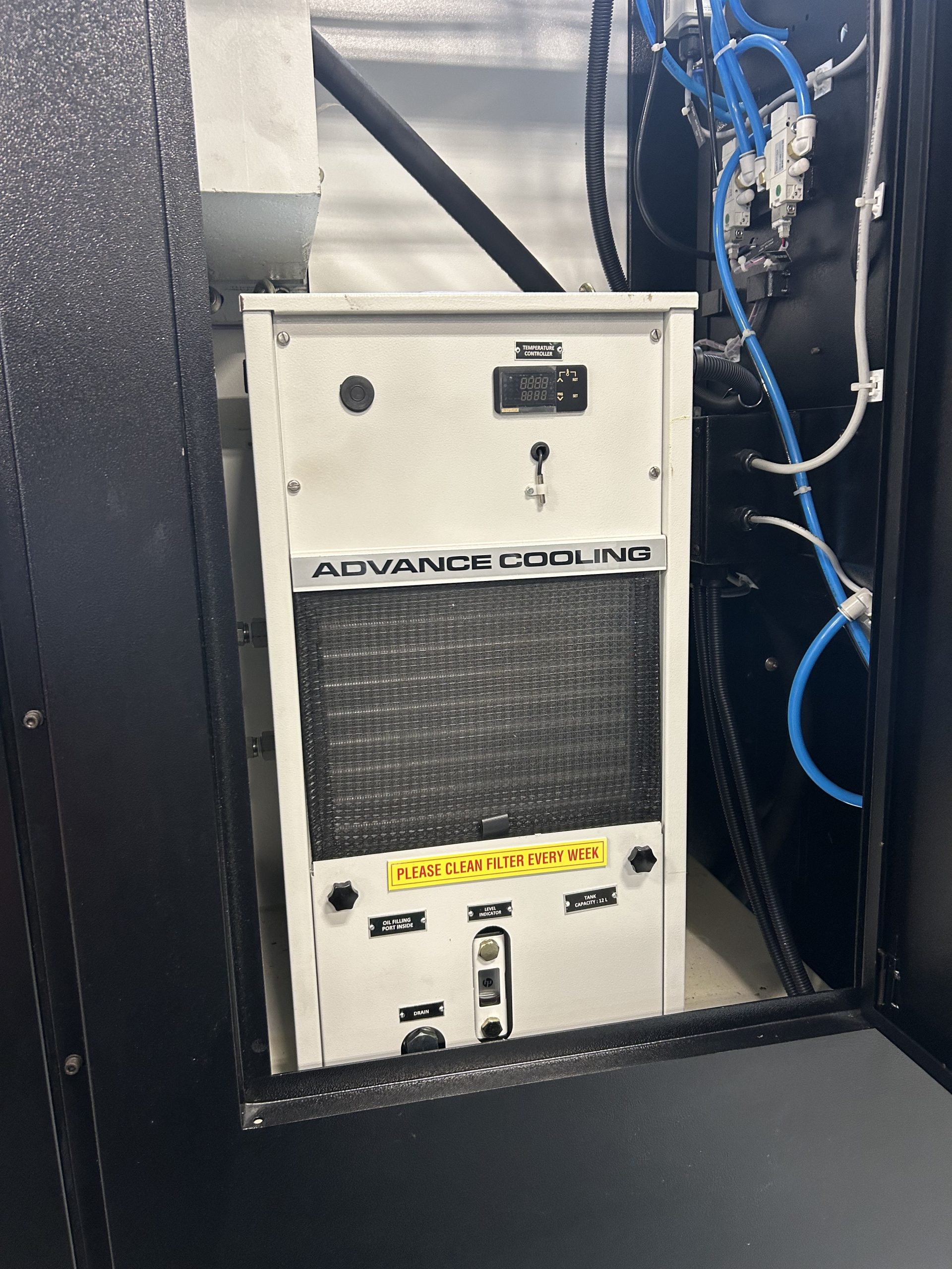 Smart SV-2 CNC Mill, 2022 - Low Hours, 10k RPM Spindle, Upgraded LNS Chip Conveyor, Spindle Chiller, TSC ready, Rigid Tapping - Image 5