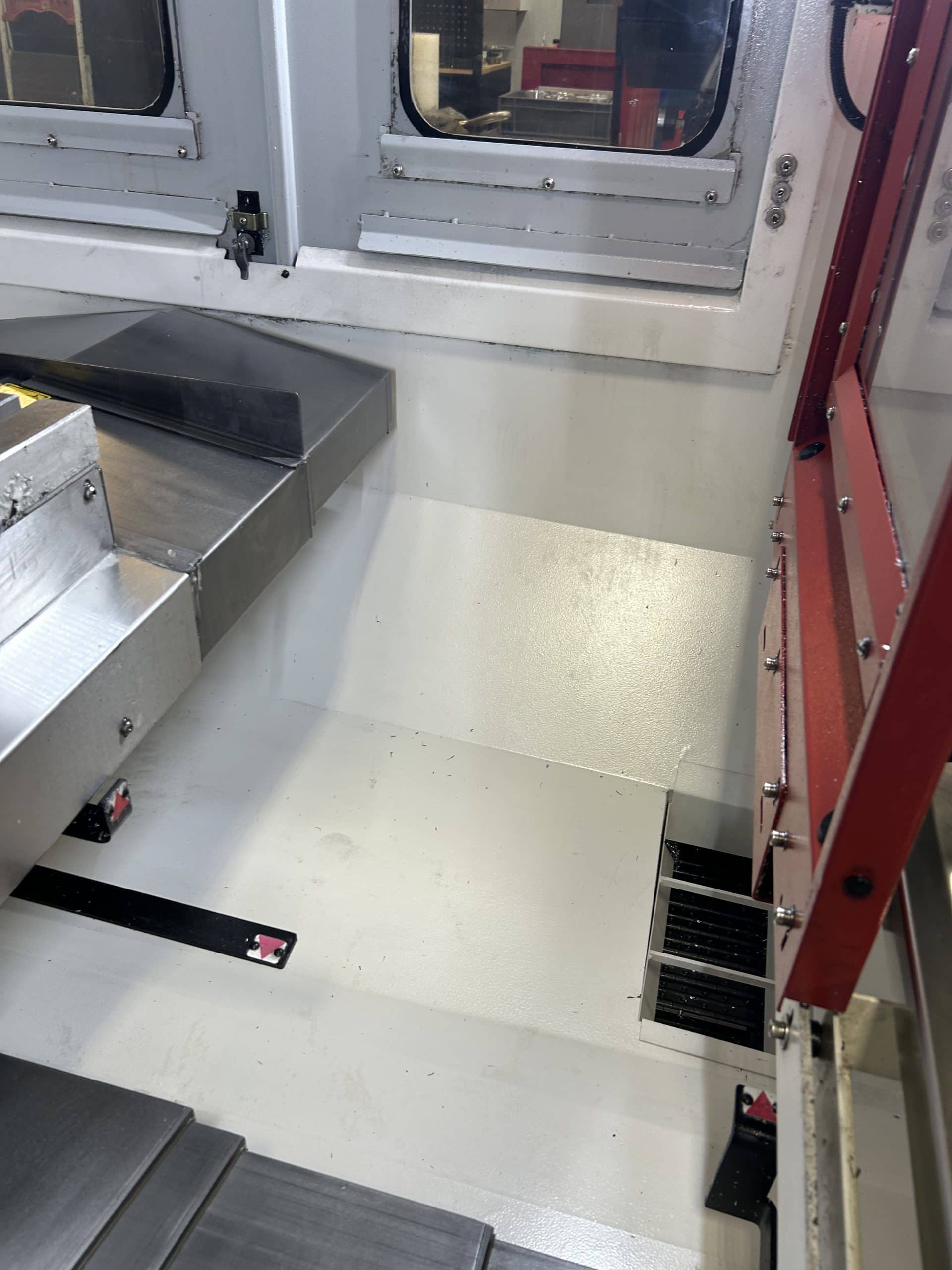 Smart SV-2 CNC Mill, 2022 - Low Hours, 10k RPM Spindle, Upgraded LNS Chip Conveyor, Spindle Chiller, TSC ready, Rigid Tapping - Image 7