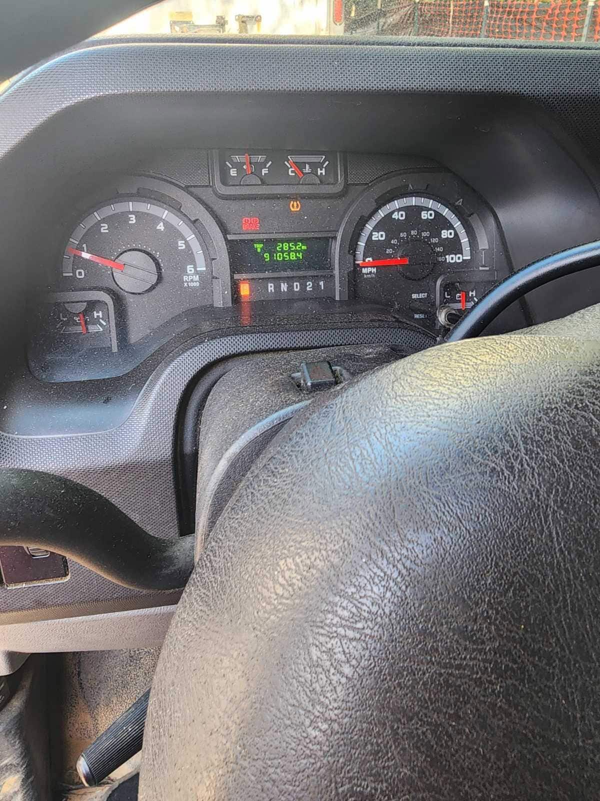 Ford Econoline E-350 Cargo Van, 2013 – 5.4L V8 Commercial Work Van - Image 11