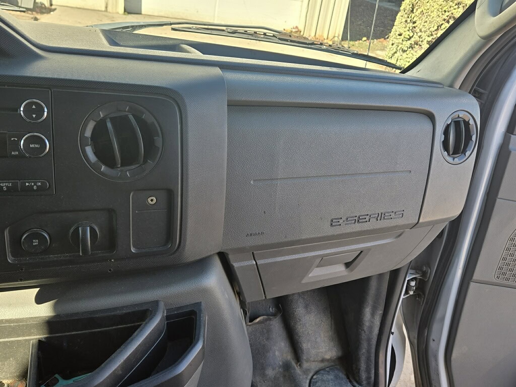 Ford Econoline E-350 Cargo Van, 2013 – 5.4L V8 Commercial Work Van - Image 19