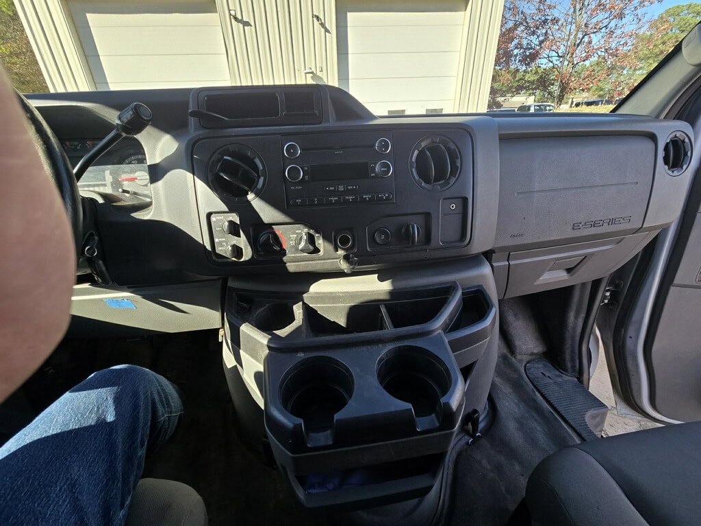 Ford Econoline E-350 Cargo Van, 2013 – 5.4L V8 Commercial Work Van - Image 16