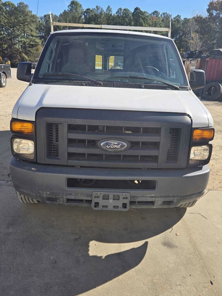 Ford Econoline E-350 Cargo Van, 2013 – 5.4L V8 Commercial Work Van - Image 33