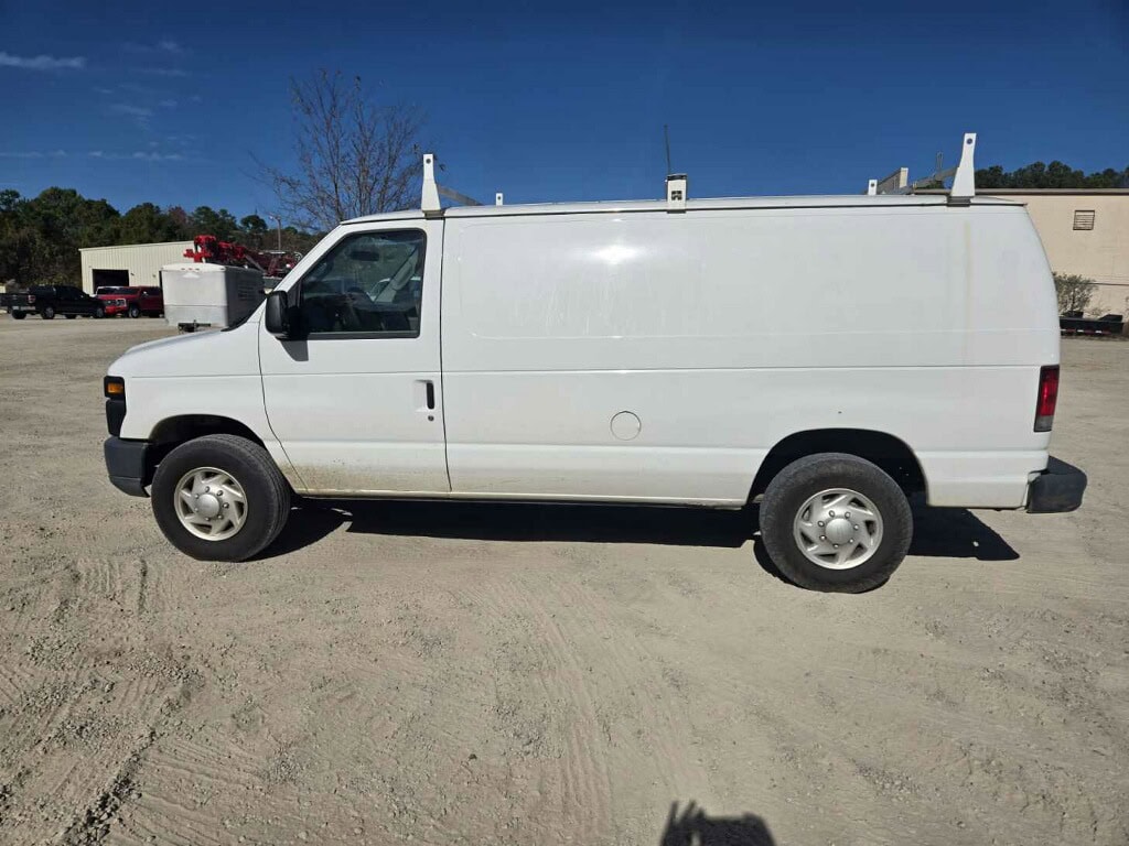 Ford Econoline E-350 Cargo Van, 2013 – 5.4L V8 Commercial Work Van - Image 24
