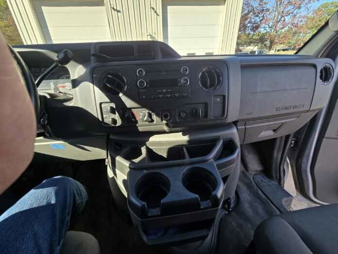 Ford Econoline E-350 Cargo Van, 2013 – 5.4L V8 Commercial Work Van - Image 26