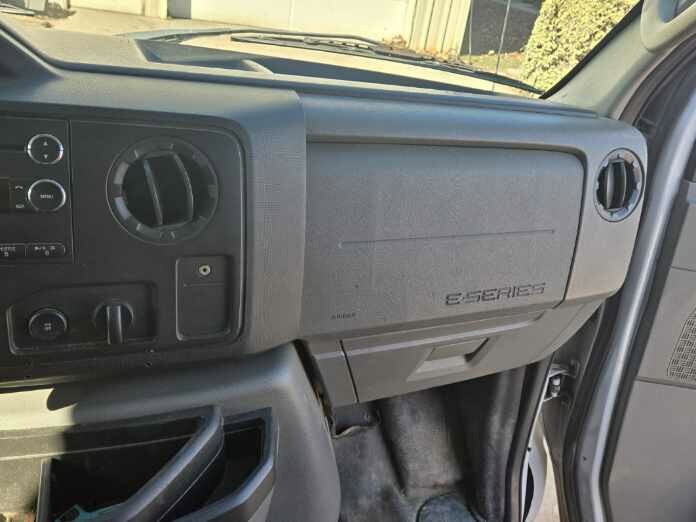 Ford Econoline E-350 Cargo Van, 2013 – 5.4L V8 Commercial Work Van - Image 39