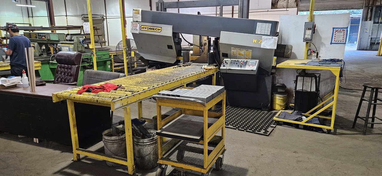 Hydmech H-22 Straight-Cut Automatic Horizontal Band Saw, 2014 - Image 2