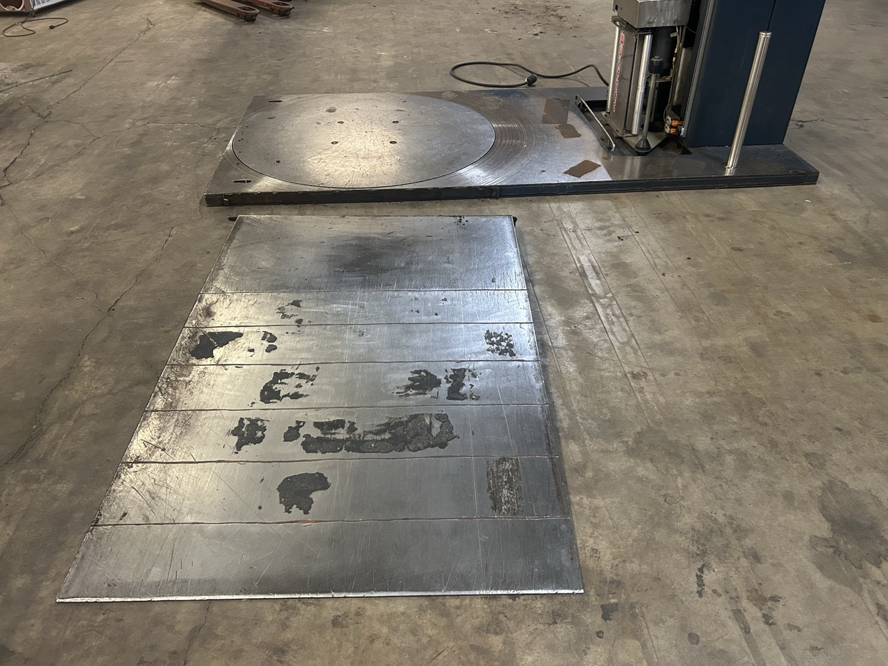 Wulftec WLP 200 Low Profile Stretch Wrapper, 2000 - Image 3