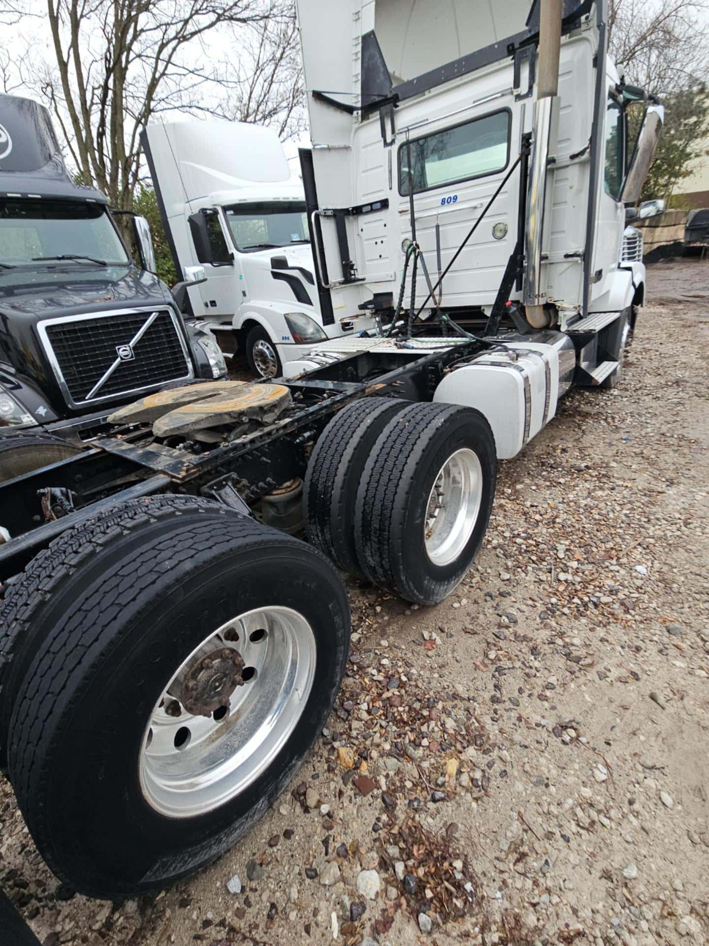 2015 Volvo VNL Day Cab – D11 Engine, Volvo ATO I-Shift Auto - Image 7