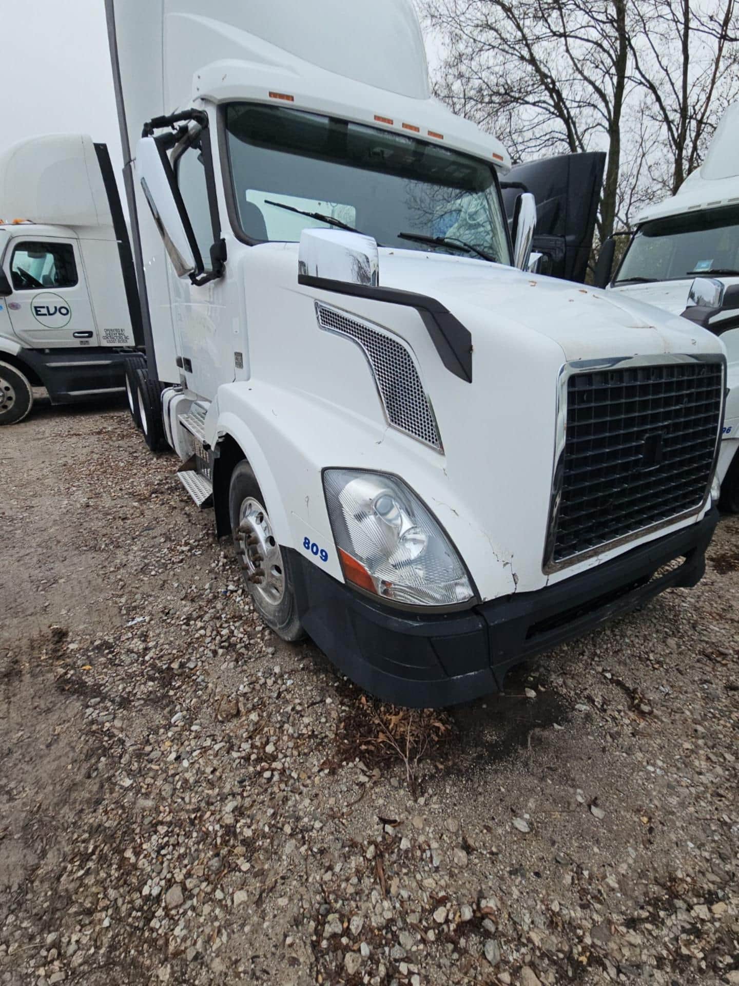 2015 Volvo VNL Day Cab – D11 Engine, Volvo ATO I-Shift Auto - Image 9