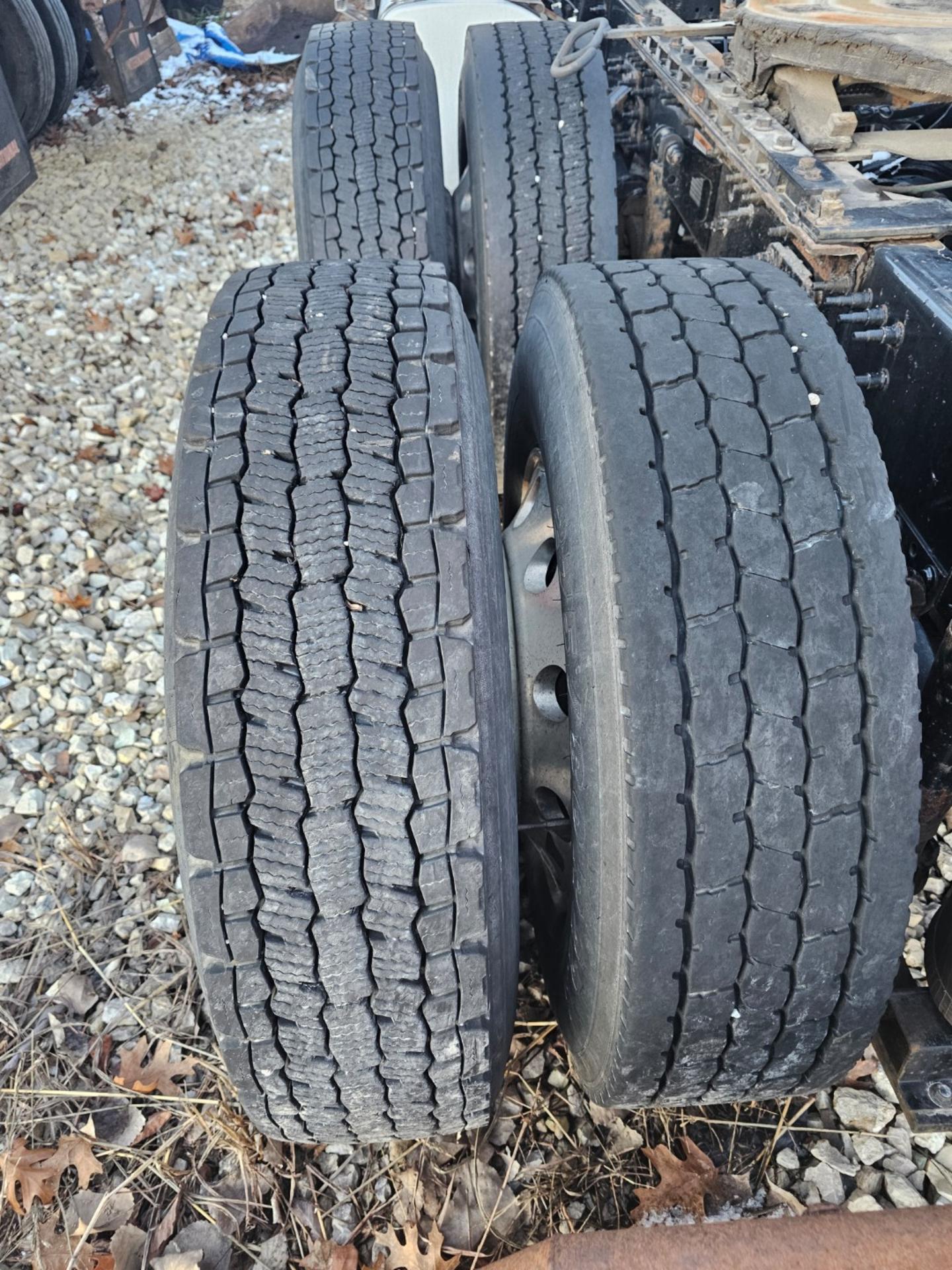 2015 Volvo VNL Day Cab – D11 Engine, Volvo ATO I-Shift Auto - Image 21