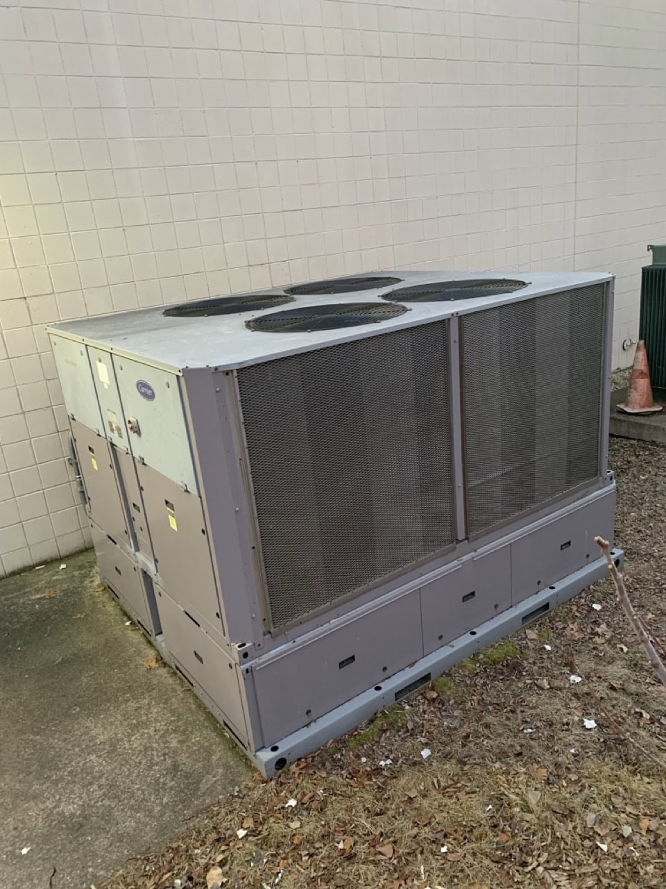 Carrier 30RAN045 Air-Cooled Chiller, 2009 - Image 2