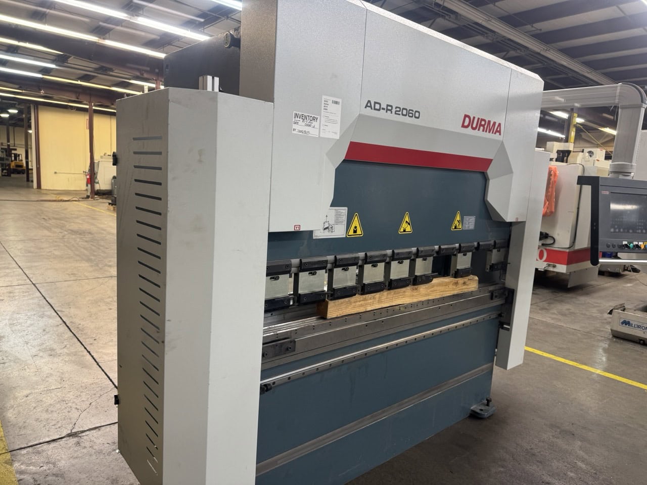 66 Ton x 6′ DURMA AD-R 2060 CNC Hydraulic Press Brake-2021, Tooling Included Upgraded Control - Image 8