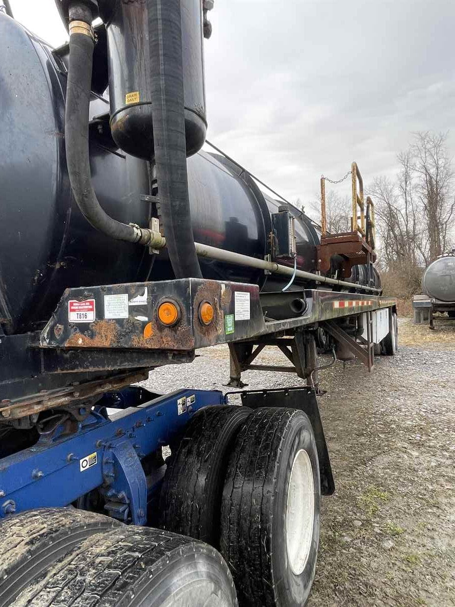 J&J 130-Barrel Vacuum Trailer, 2012 - Aluminum Tank, Industrial Vac - Image 2