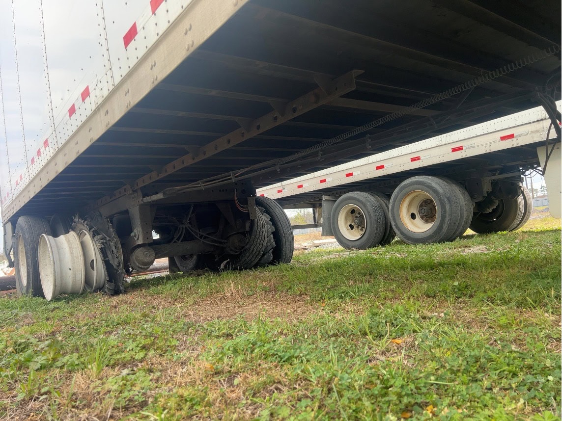 Vanguard 53' Dry Van Trailer, 2018 - Air Ride, Swing Doors - Image 9