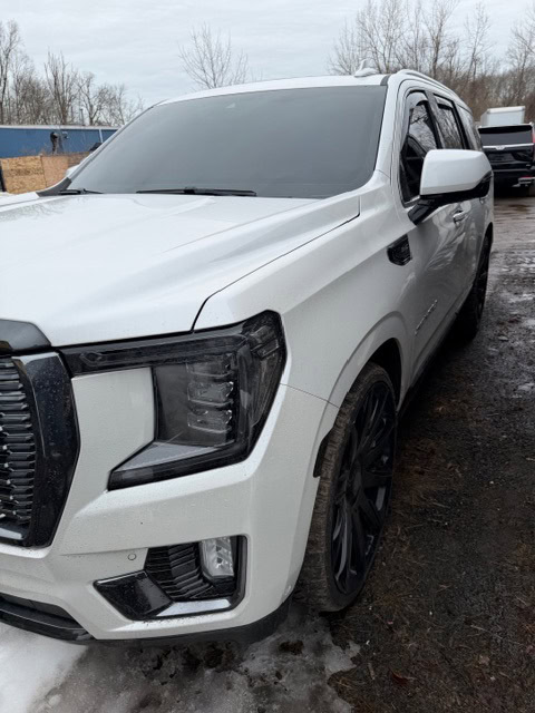 2023 GMC Yukon Denali Ultimate – 6.2L V8 | 4WD - Image 2