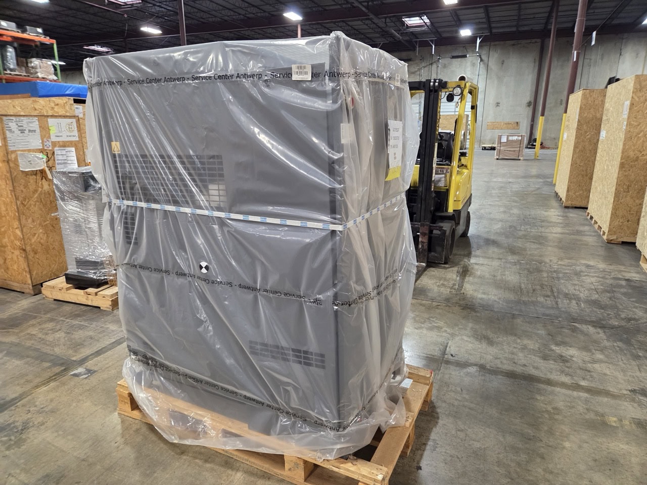 50 HP Atlas Copco GA37VSD FF Compressor, 2025 - Integrated Dryer - Image 3