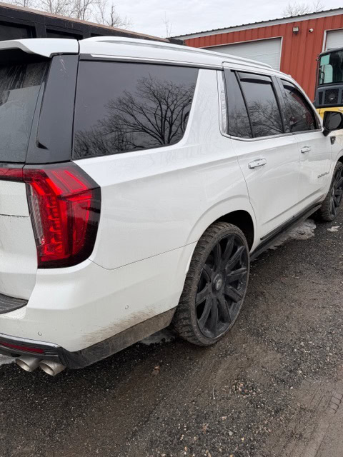 2023 GMC Yukon Denali Ultimate – 6.2L V8 | 4WD - Image 5