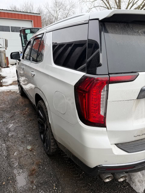 2023 GMC Yukon Denali Ultimate – 6.2L V8 | 4WD - Image 7