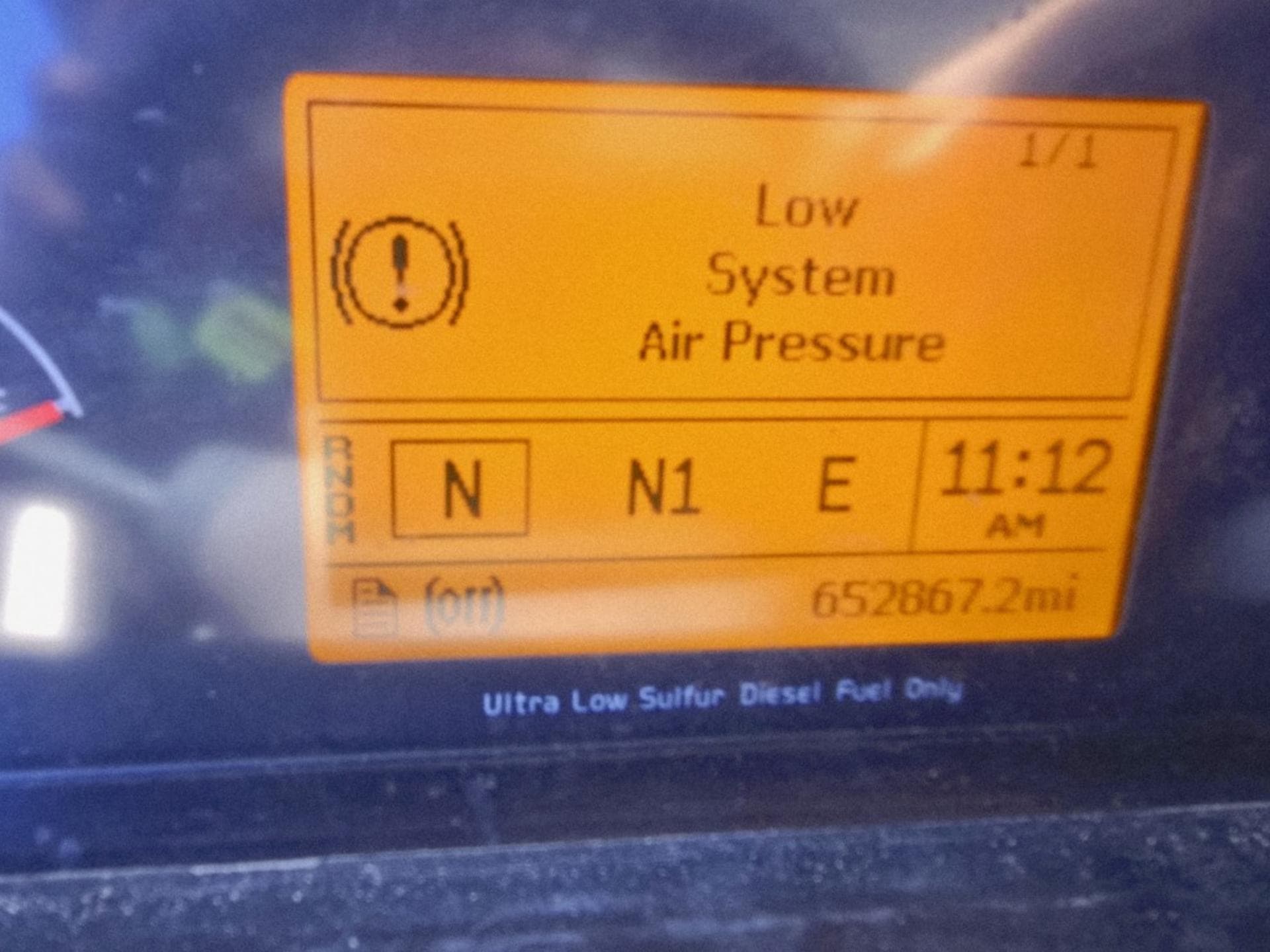 Volvo VNL Tri-Axle Dump Truck, 2012 - Volvo D13 - Image 3