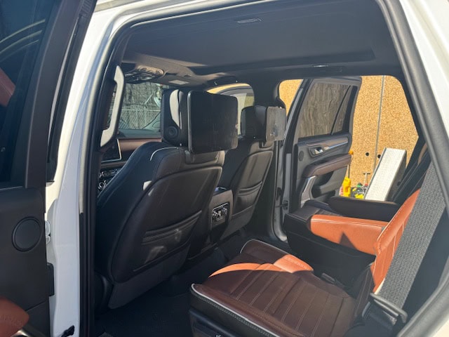 2023 GMC Yukon Denali Ultimate – 6.2L V8 | 4WD - Image 23