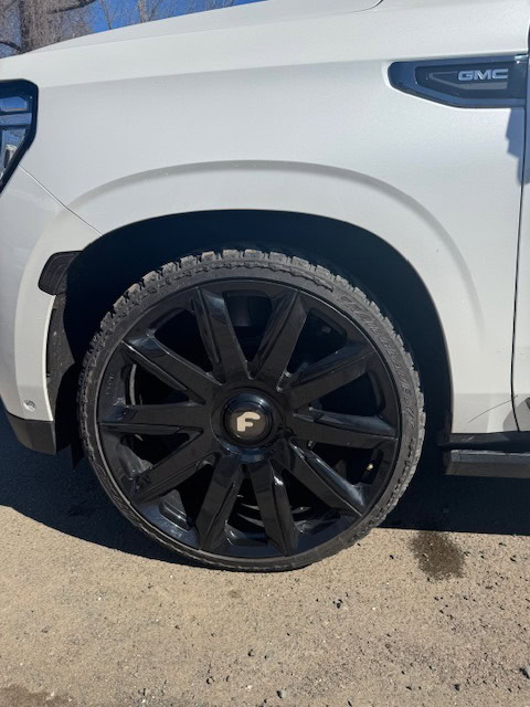 2023 GMC Yukon Denali Ultimate – 6.2L V8 | 4WD - Image 14