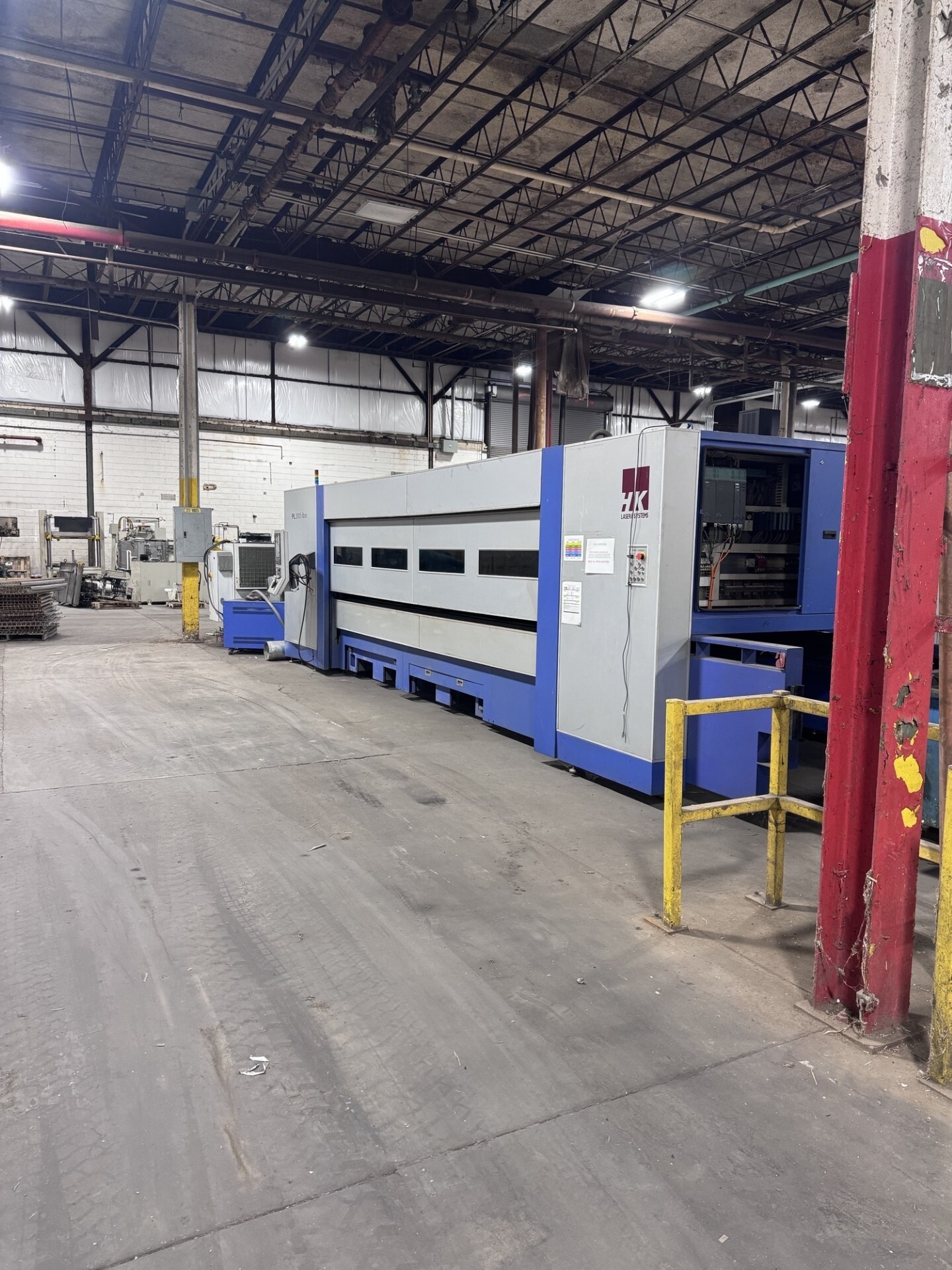 4000 Watt HK PL-3015 Fiber Laser, 2014 - 5' x 10' Table, Chiller Included