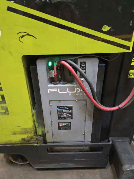 Clark NPR22 Narrow Aisle Reach Forklift, 2020 - 4,500 LB Capacity, 36V Electric, Stand-Up Rider, Triple Mast (1) - Image 2